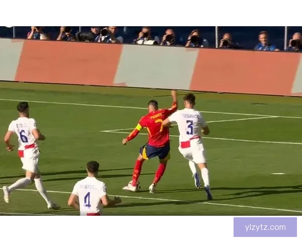 德拉富恩特挑三门将亚马尔梅里诺争先 德拉富恩特挑三门将亚马尔梅里诺争先